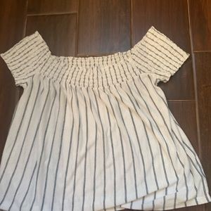 american eagle off the shoulder top